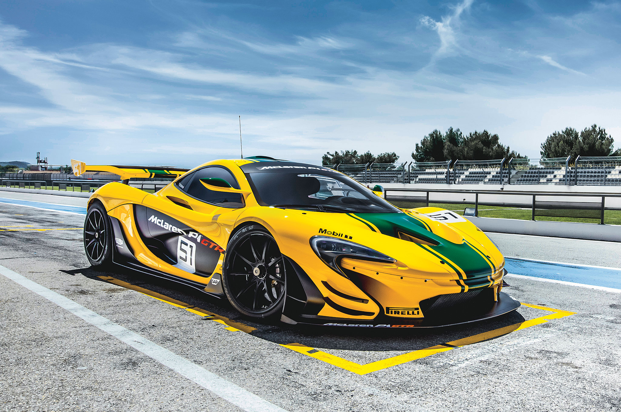 2015 MCLAREN P1